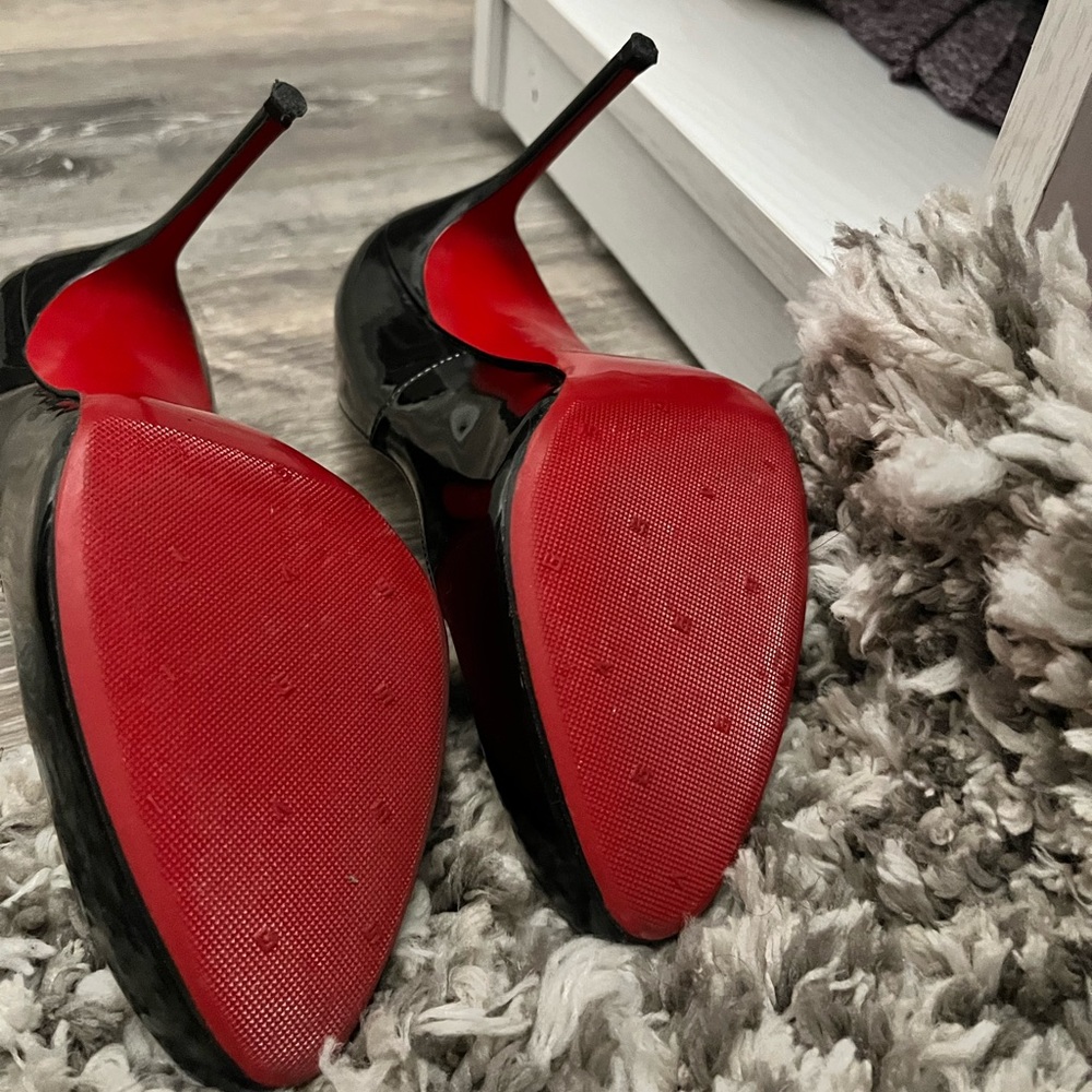 A beautiful pair of CL almond toe size 36.5